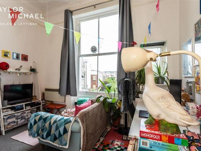 Studio to rent