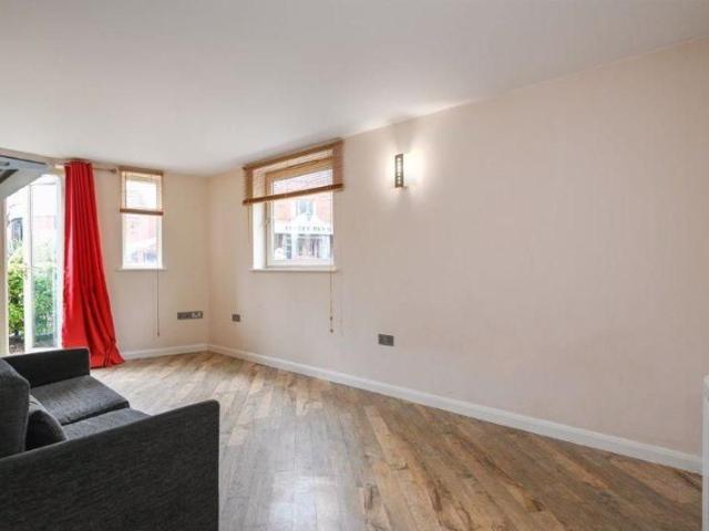 Studio to rent