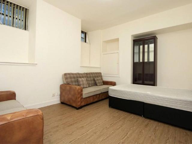 Studio to rent