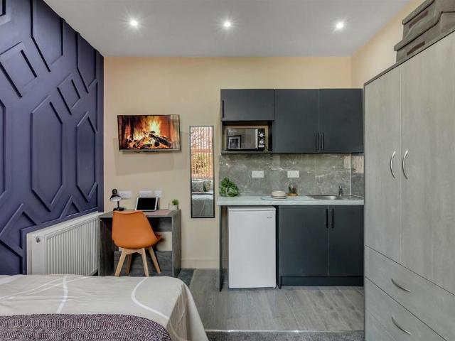 Studio to rent