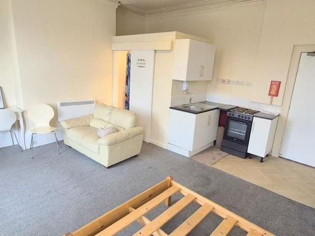 Studio to rent