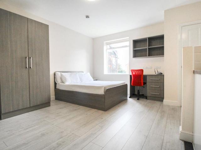 Studio to rent