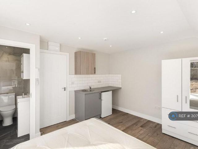 Studio to rent