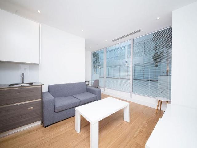Studio to rent
