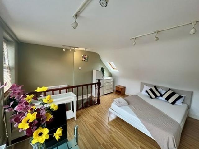 Studio To Rent