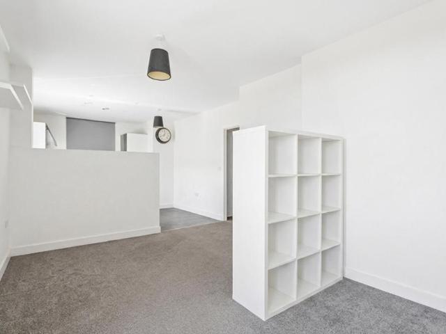 Studio to rent