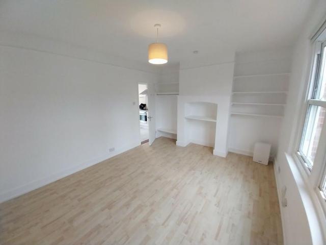 Studio to rent