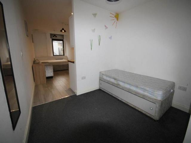 Studio to rent