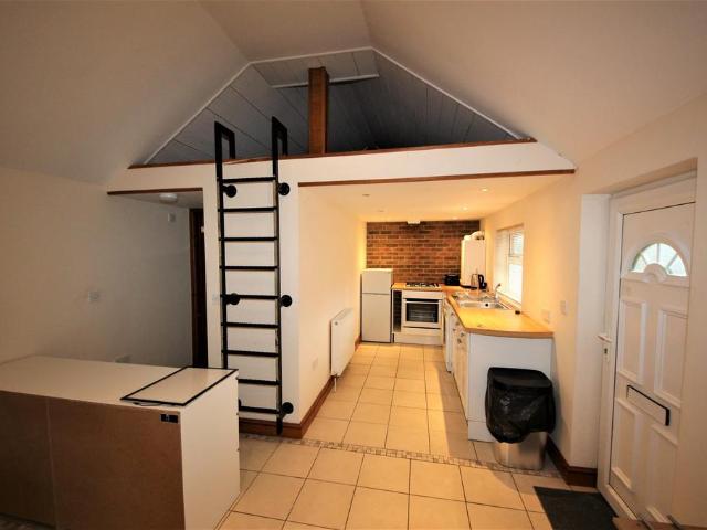 Studio to rent
