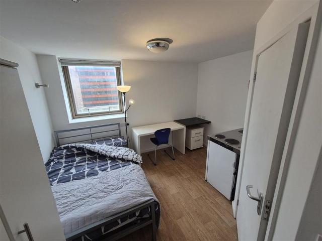 Studio to rent