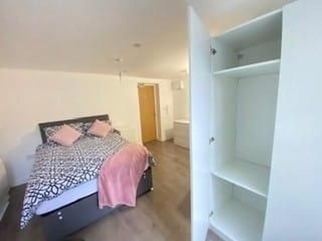Studio to rent
