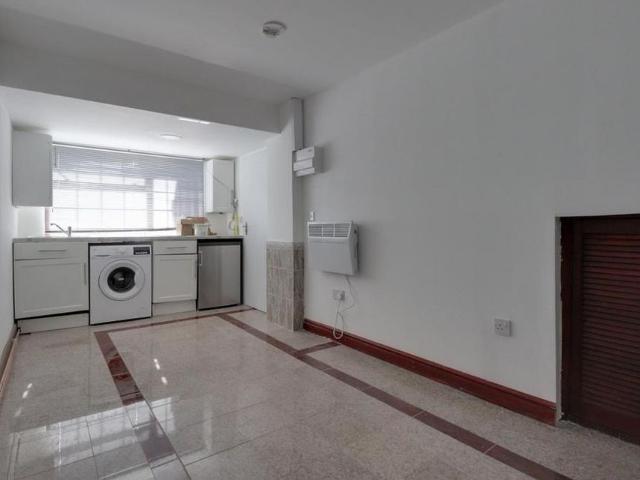Studio to rent