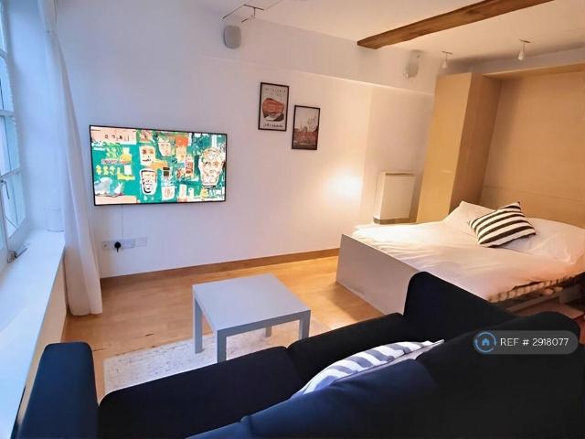 Studio to rent