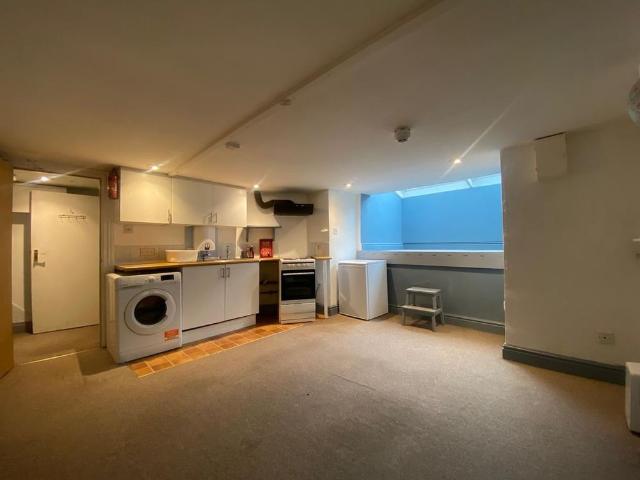 Studio to rent