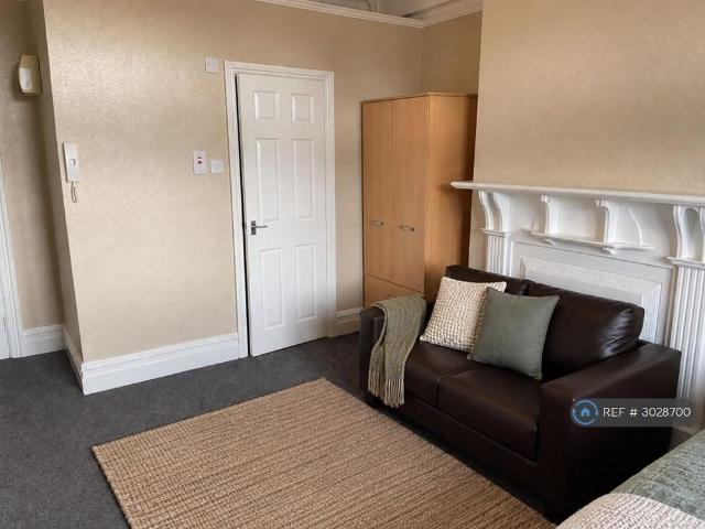 Studio to rent