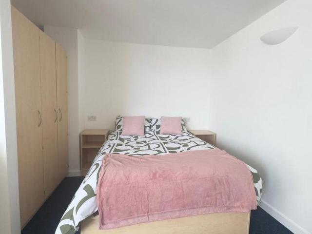 Studio to rent