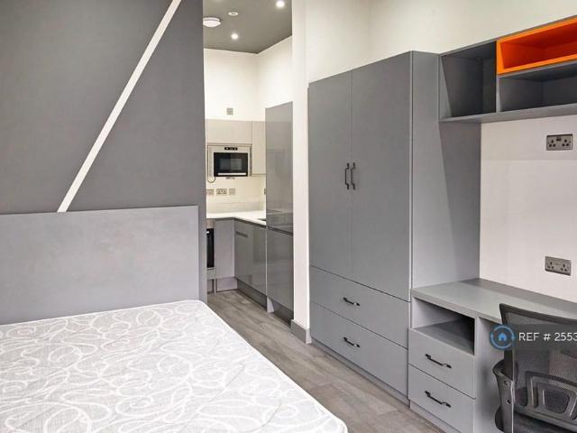 Studio to rent