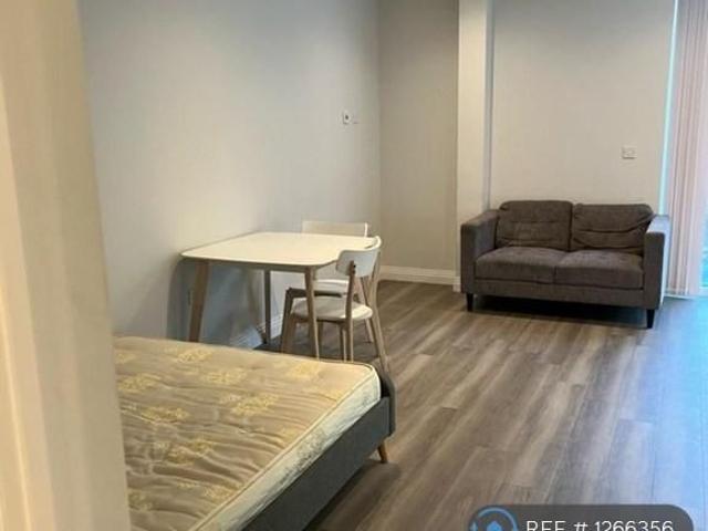 Studio to rent