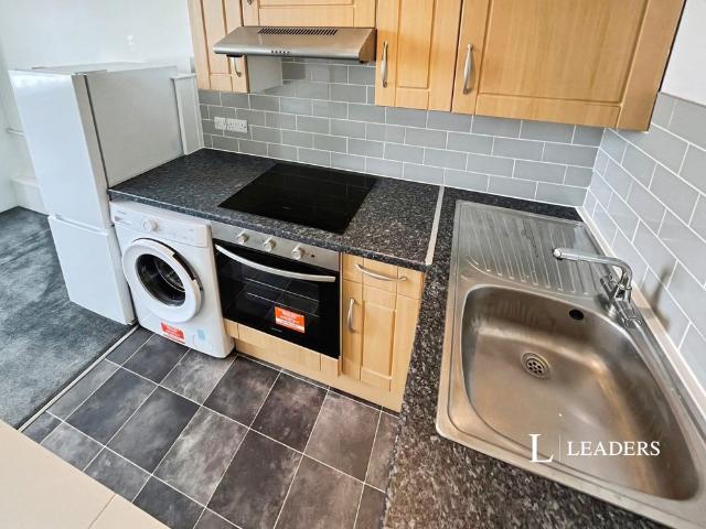 studio to rent Cromwell Road, Hove, East Sussex, BN3