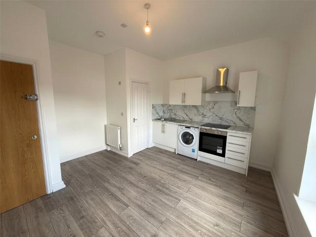 Studio to rent in 242 Rimrose Road, Bootle, Merseyside, L20 | Leaders
