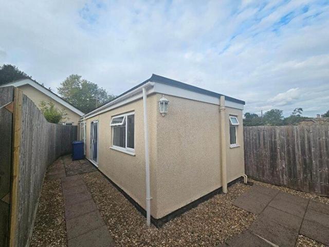 Studio To Rent In Upper Astrop Road, Kings Sutton, Banbury, OX17