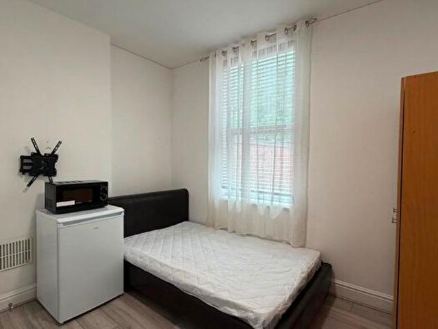 Studio To Rent In Uttoxeter New Road, Derby, Derby City, DE22