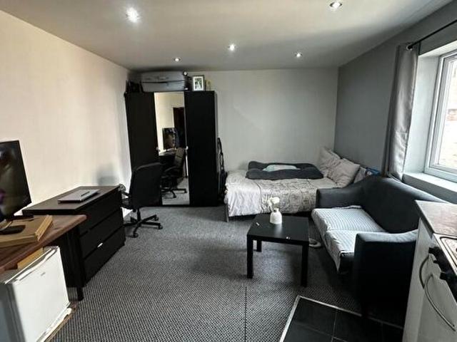 Studio To Rent In Walsgrave Road Flat, CV2