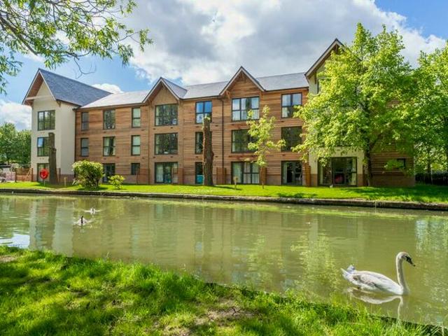 Studio To Rent In Waterside House, Peartree Marina, MK6