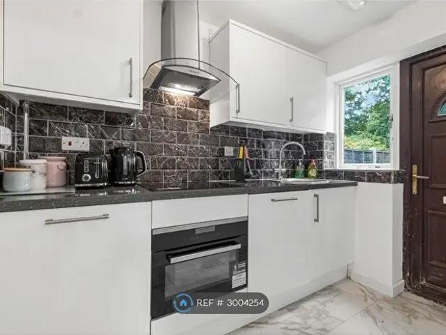 Studio To Rent In Wilkinson Croft, Birmingham, B8