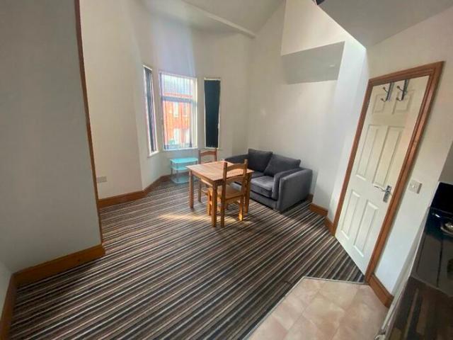 Studio To Rent In Wren Street, Coventry, West Midlands, CV2