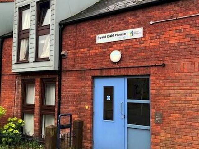 Studio To Rent In Wycliffe End, Aylesbury, Buckinghamshire, HP19