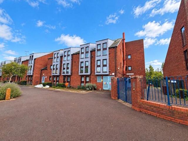 Studio To Rent In Wycliffe End, Gatehouse Industrial Are, HP19