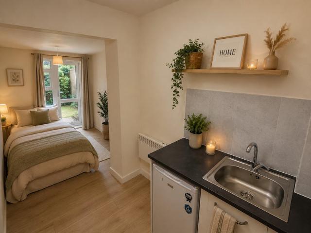 Studio to Rent in a Shared Property in Southall, U