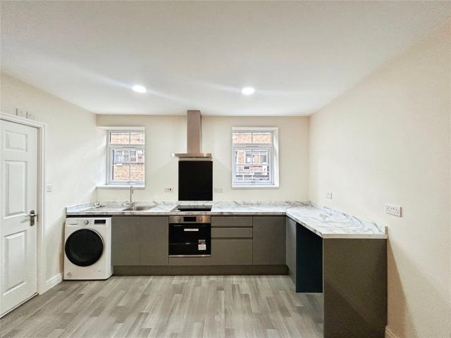 Studio to rent in Albion Walk, Cheltenham, Gloucestershire, GL50 | Leaders