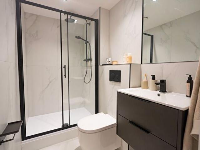 Studio To Rent In Apt, Nova Residence #, LE1