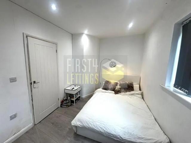 Studio To Rent In Aylestone Road, City Centre, LE2