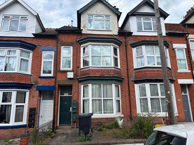 Studio To Rent In Glenfield Road, LE3