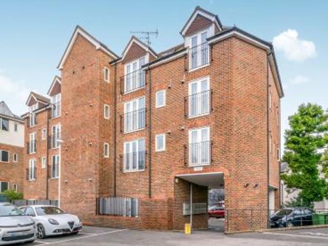Studio to rent in Home Farm House, 46 Springfield Road, Horsham, RH12 | Leaders