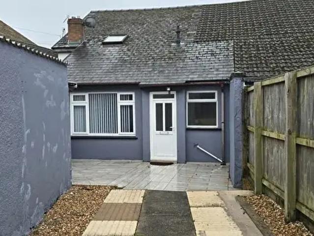 Studio To Rent In Hospital Road, Penpedairheol, Hengoed, CF82