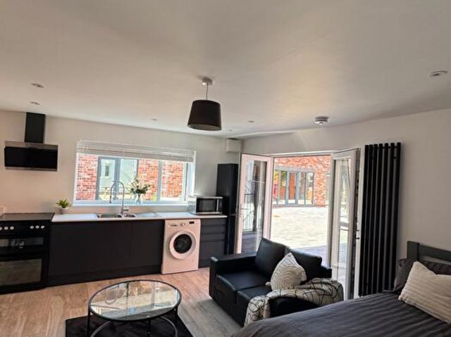 Studio To Rent In Lower Ford Street, Coventry, West Midlands, CV1