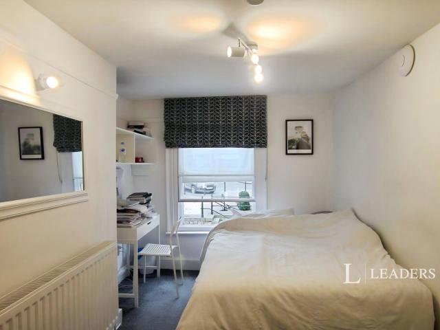 Studio to rent in Market Hill, Buckingham, Buckinghamshire, MK18 | Leaders