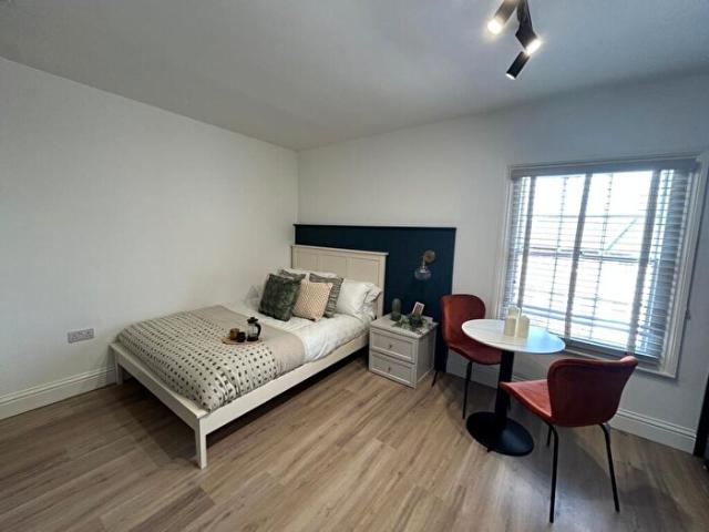 Studio To Rent In Market Place, Daventry, NN11
