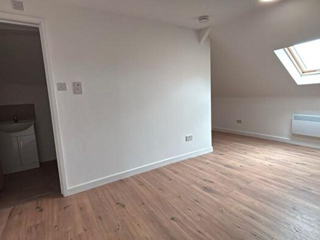 Studio To Rent In Melton Road, Leicester, LE4