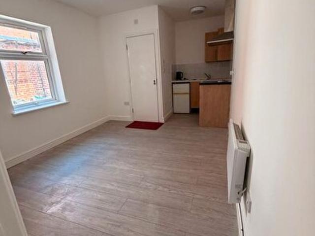 Studio To Rent In Narborough Road, Leicester, LE3