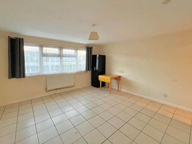 Studio To Rent In North Tenth Street, MK9