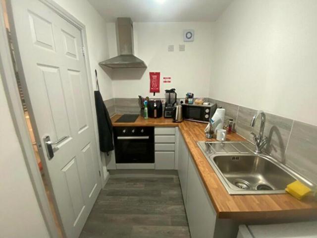 Studio To Rent In Studio A Bulwer Road, Nottingham, Nottinghamshire, NG7