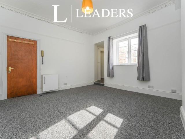 studio to rent Jenner Walk, Cheltenham, GL50