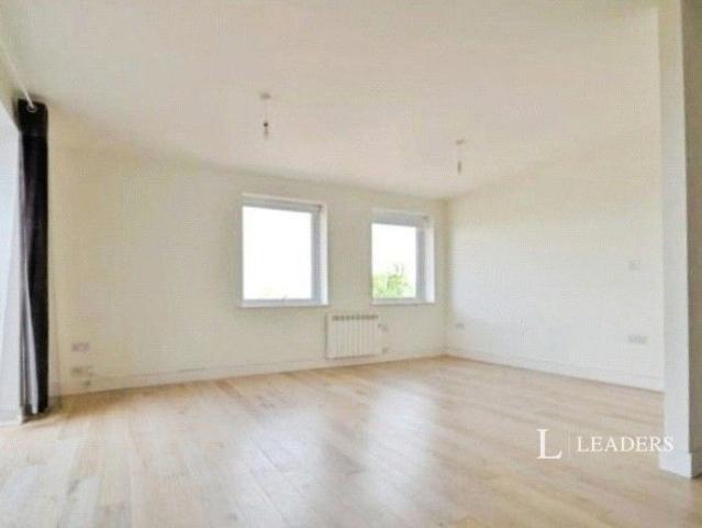 studio to rent London Road, East Grinstead, West Sussex, RH19