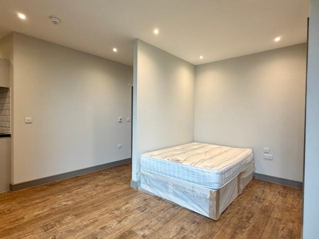Studio to rent on Week Street, Maidstone