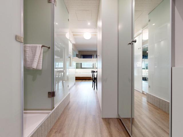 Studio to rent on Western Avenue, London